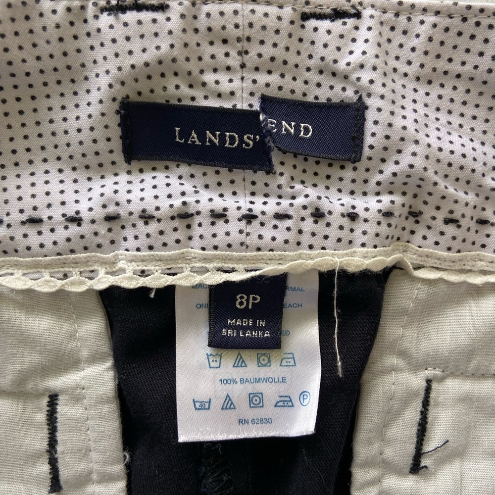 EUC Lands End women’s navy button hem capri cropped khaki pants bottoms 8 petite - Picture 5 of 6